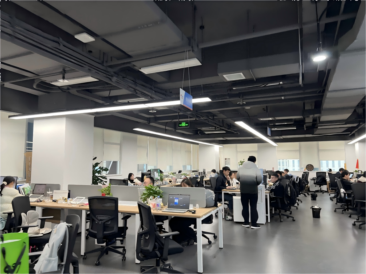 希玖科技办公环境